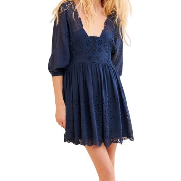 FREE PEOPLE Lottie Long Sleeve Minidress In Navy Eyelet Scalloped Blouson XSmall - Picture 1 of 7